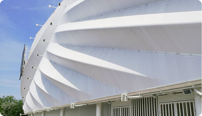 体育館屋根の防錆塗装